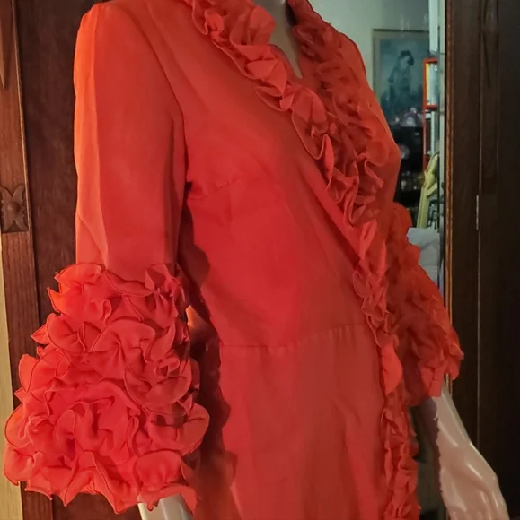 Vintage Red Ruffle 50s Style Robe - Picture 2 of 13